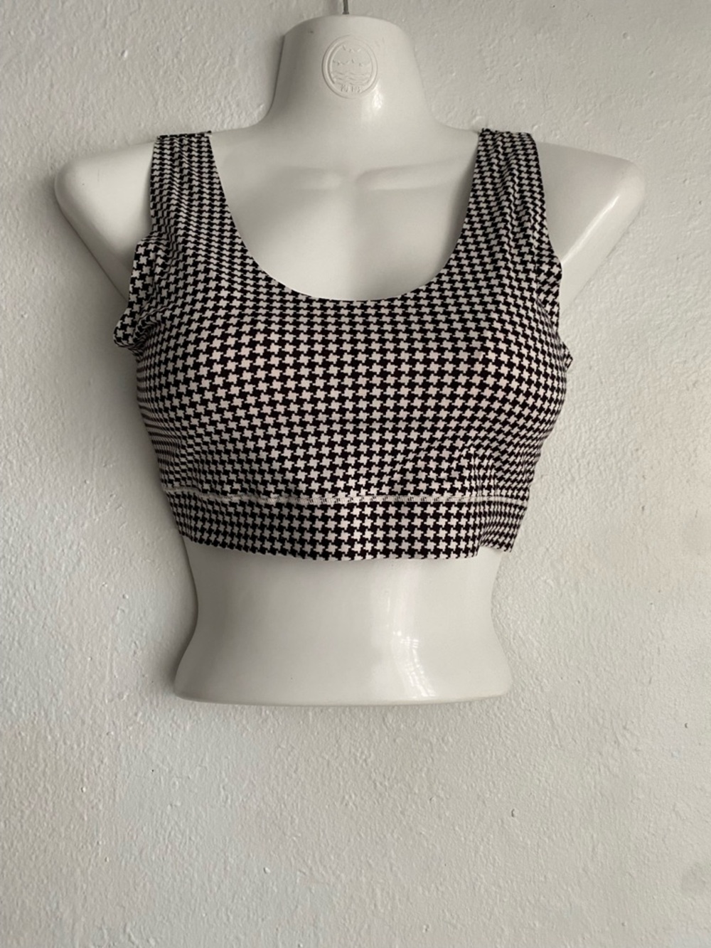 Ann Klein Black and White Houndstooth crop top - sports bra